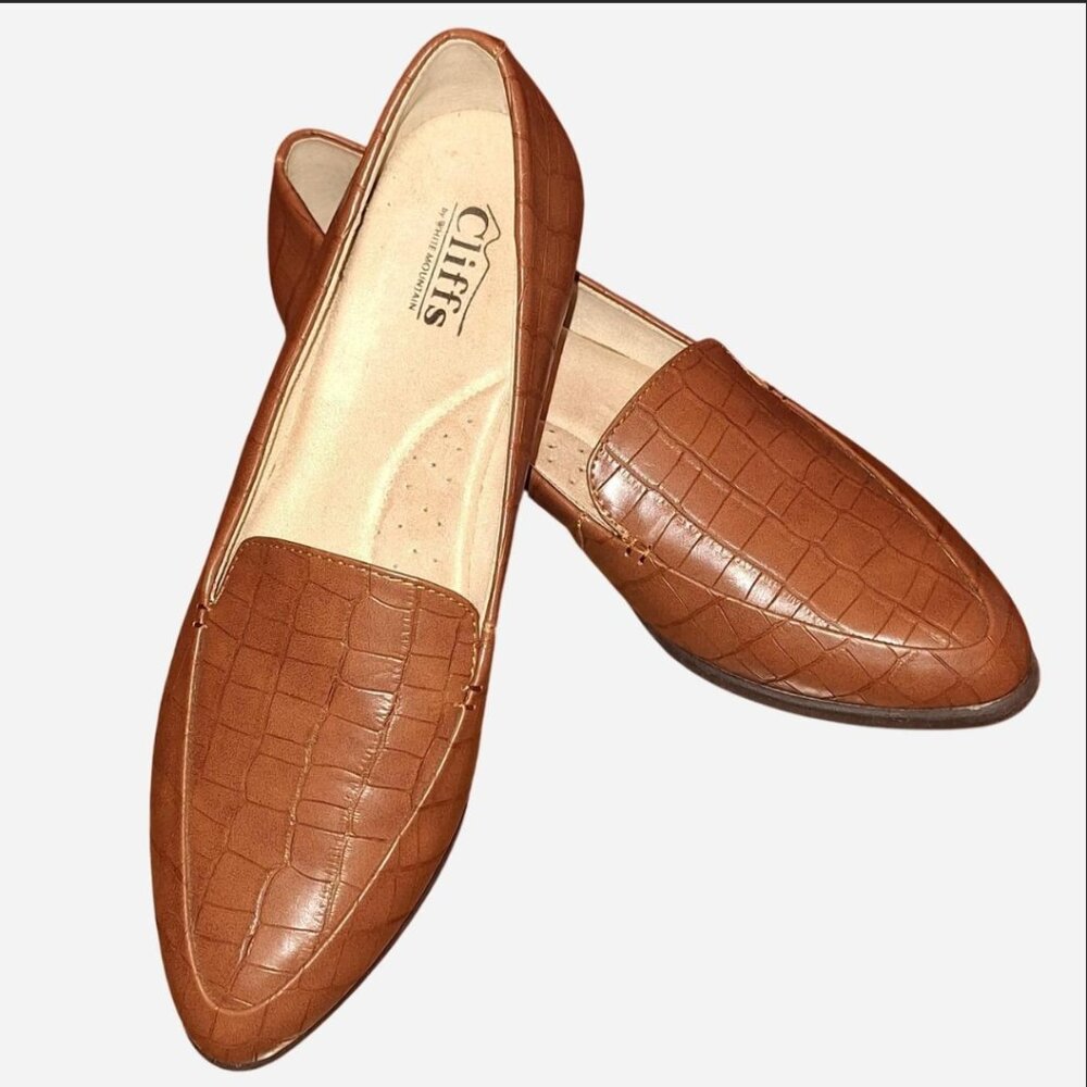 Cliffs by White Mountain, women's faux leather brown crocodile loafers, size10N